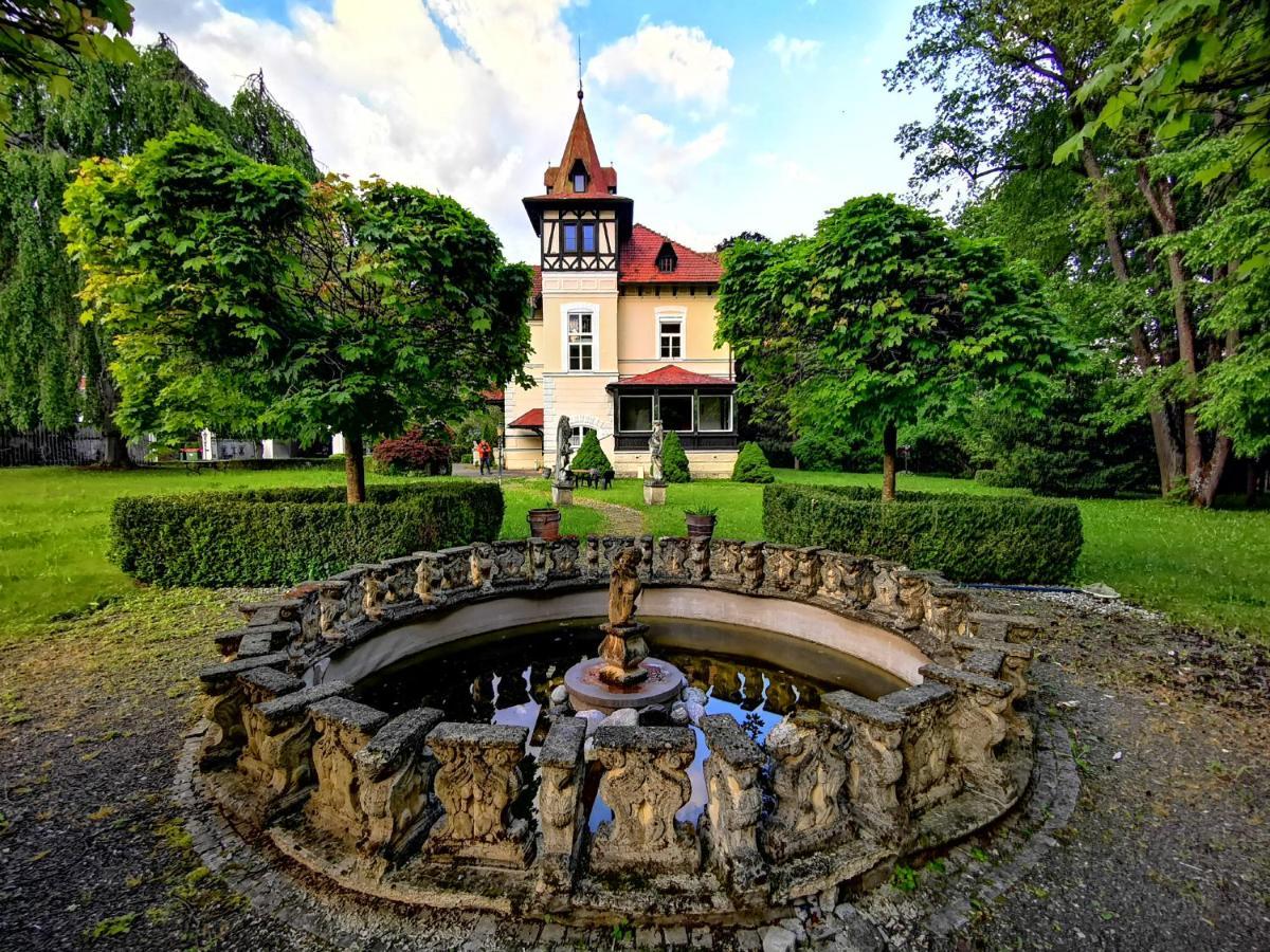 Glögglhof Panzió Trofaiach Kültér fotó